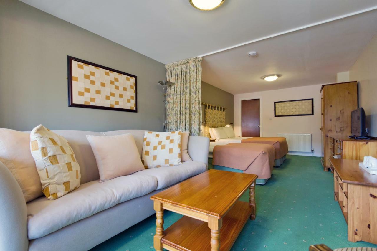 Station Hotel